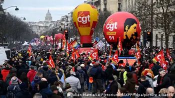 У Франції протести проти пенсійної реформи зібрали мільйон людей