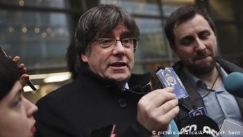 Іспанія просить Європарламент позбавити Пучдемона недоторканності
