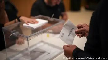 У Каталонії проходять дострокові парламентські вибори