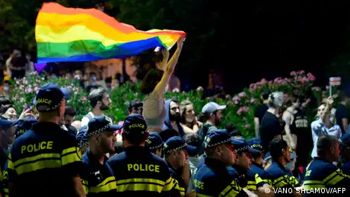Правляча партія Грузії внесла до парламенту законопроєкти проти ЛГБТ